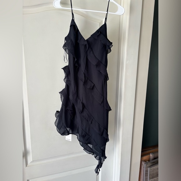 Abercrombie & Fitch Dresses & Skirts - Abercrombie & Fitch Black Asymmetrical Ruffle Slip